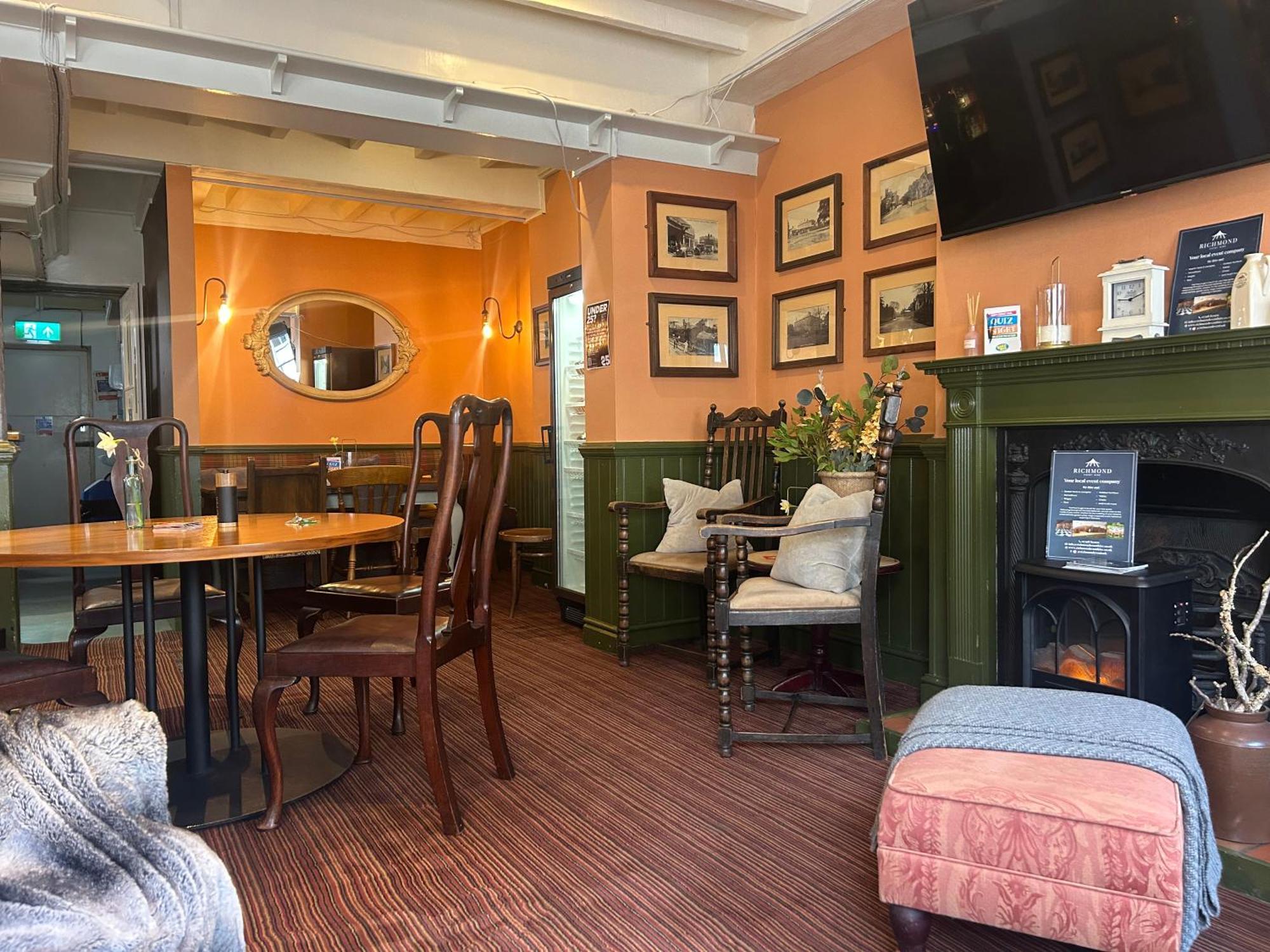 The Crown Hotel Саутуел Екстериор снимка
